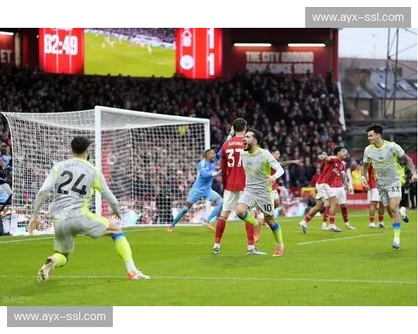 阿森纳定位球持续施压，角球数11-3碾压桑德兰